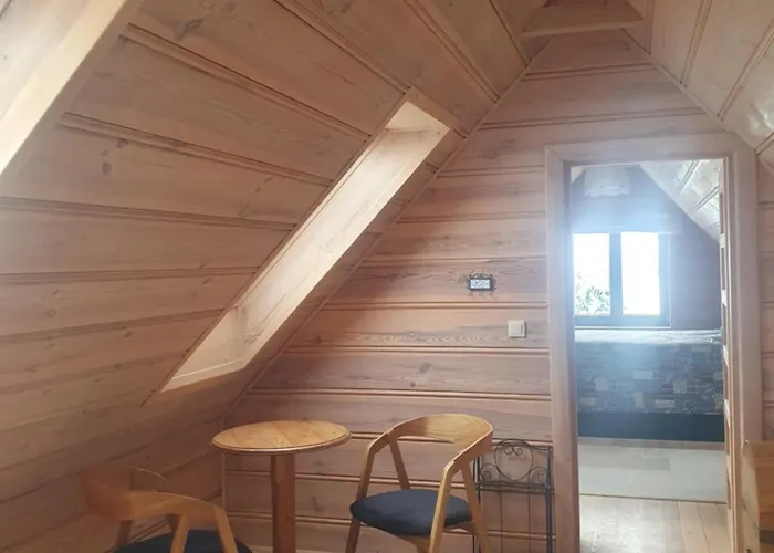 29 Dağ evi Lapszanka